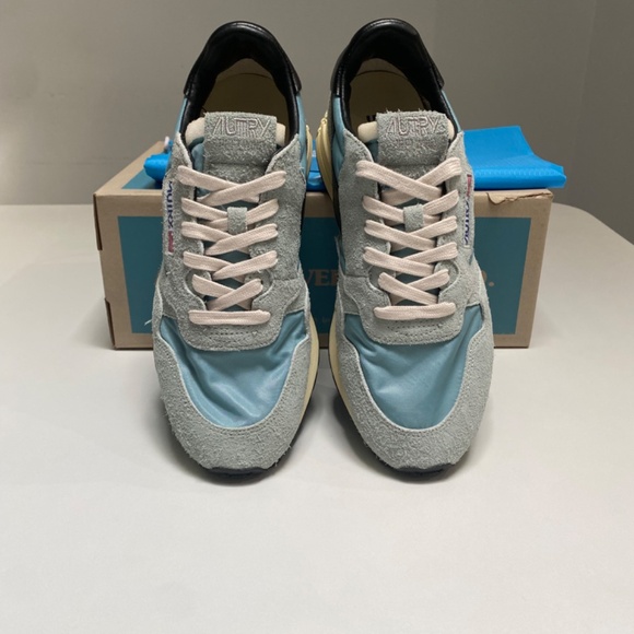 Autry Women’s Reelwind Low Sneaker Hair/Nylon Jade/Black sz 41 New in Box - Picture 5 of 7